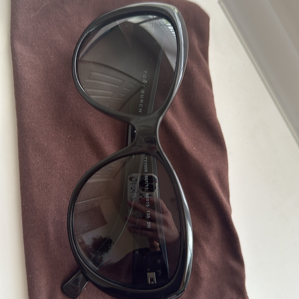 Tory Burch Reva cat eye sunglasses - Picture 8 of 8